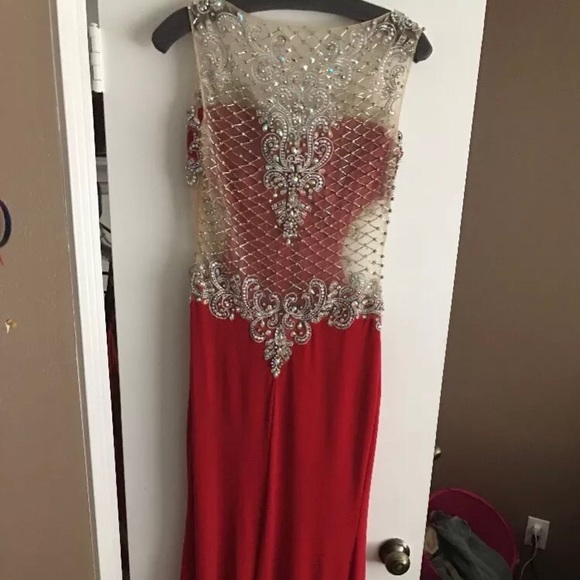 Red prom dress/evening gown size 8 - Picture 4 of 6